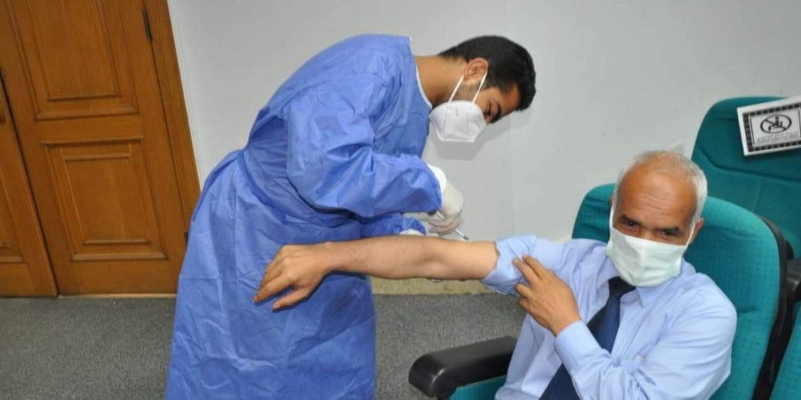 تصريح غير دقيق لوزير التعليم العالي عن نسبة التطعيم داخل المجتمع الجامعي .. تعرف