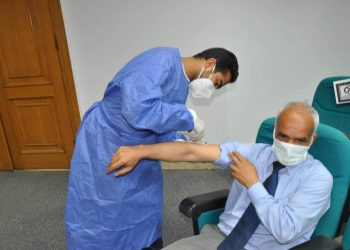 تصريح غير دقيق لوزير التعليم العالي عن نسبة التطعيم داخل المجتمع الجامعي .. تعرف