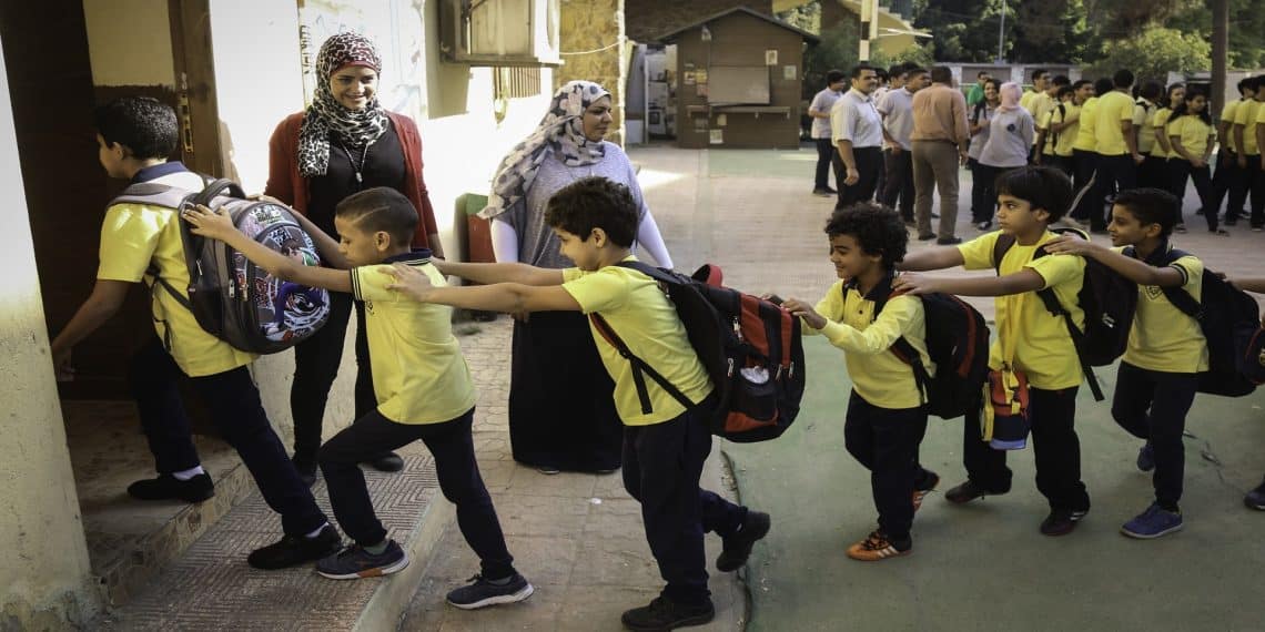 ما هو حجم العجز في أعداد المعلمين؟ التضارُب يظهر من جديد في الأرقام الرسمية