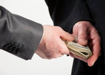 ترتيب مصر العالمي في مؤشر الفساد لم يتحسن.. تصريحات برلمانية “مُضللة”