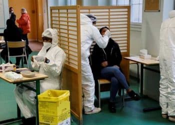 هل انتشر "أوميكرون" في 28 دولة فقط كما يقول مُتحدث "الصحة"؟