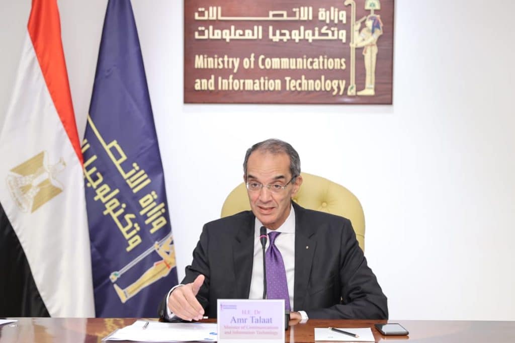 هل يمُر بمصر 13 كابلًا بحريًا دوليًا فقط كما يقول وزير الاتصالات؟