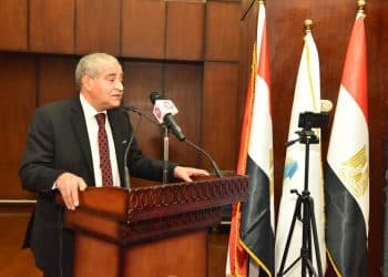 هل كان مخزون القمح يكفي لـ18 يومًا فقط في 2017 كما يقول وزير التموين؟