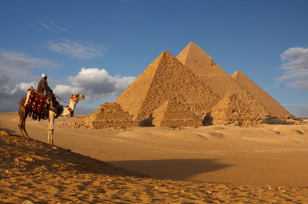 رغم إصرار المسؤولين.. هل تملُك مصر ثُلث آثار العالم؟