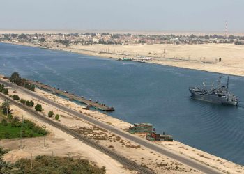 كم كان عدد الألغام في قناة السويس بعد حرب 73؟ أرقام الرئيس السادات "تهدف للإثارة"