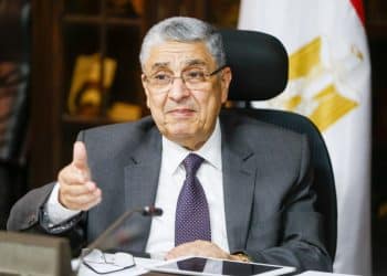 هل نملُك أكبر محطة طاقة شمسية في العالم؟ تصريحات وزير الكهرباء غير صحيحة