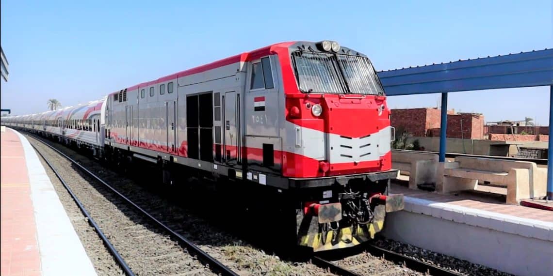 هل تملُك مصر ثاني أقدم سِكك حديدية في العالم كما يقول وزير النقل؟