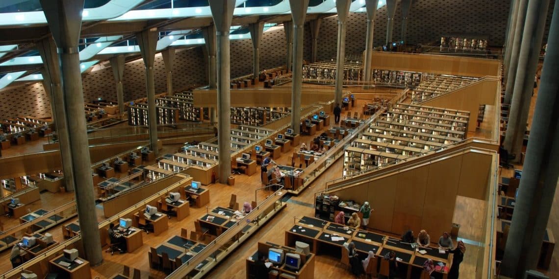 17 مايو أم 16 أكتوبر.. متى كان افتتاح مكتبة الإسكندرية الجديدة؟