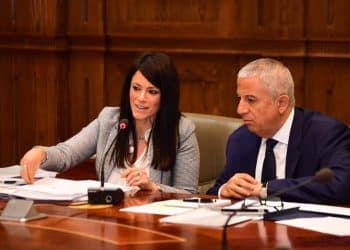 بفارق 1.5 مليار دولار.. تضارب في بيانات التعاون الدولي حول محفظة التمويل