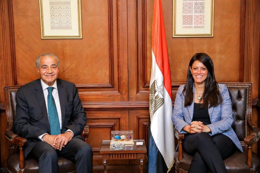 كم تبلغ محفظة التعاون الإنمائي بين مصر والبنك الدولي؟
