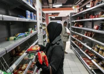 نقص المواد الغذائية في تونس.. محاولات احتكارية أم ضعف في قدرات الدولة؟