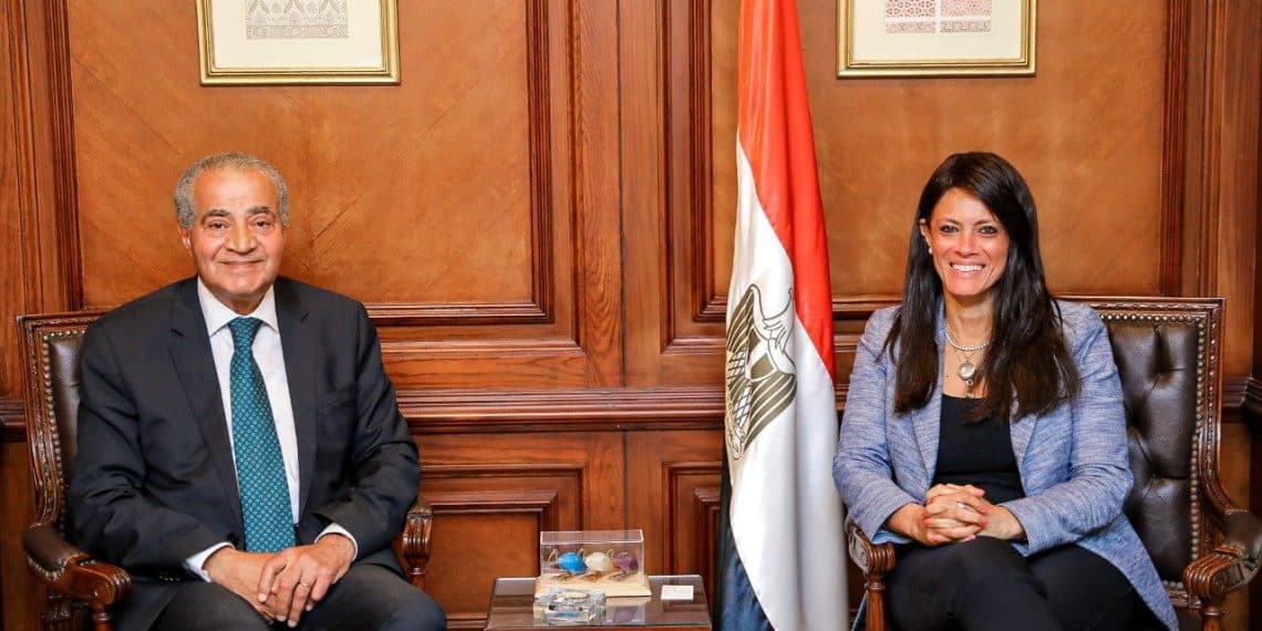 كم تبلغ محفظة التعاون الإنمائي بين مصر والبنك الدولي؟