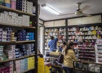 هل الدواء في مصر هو الأرخص في الكون كما يقول رئيس الشعبة؟