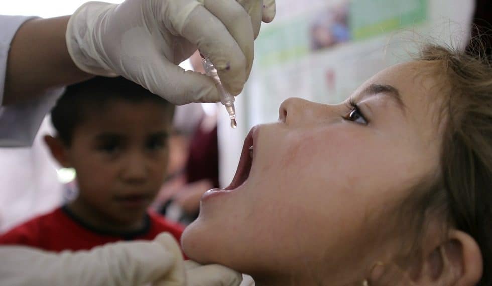 هل عاد شلل الأطفال إلى مصر مجددًا؟