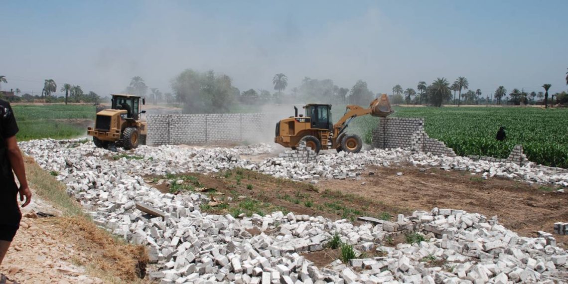 هل تسببت التعديات في عدم وجود أراضي زراعية في مصر كما يقول كرم جبر؟