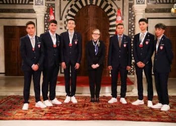 رئيسة الحكومة التونسية تكرم الطلاب المشاركين بالمسابقة - المصدر: الصفحة الرسمية لرئاسة الحكومة عبر فيسبوك